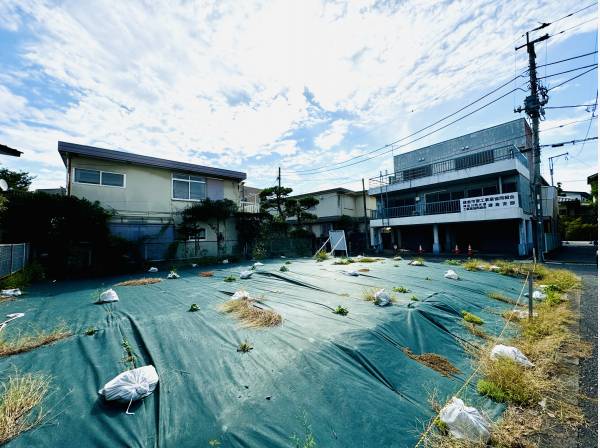 行止りの住宅街でとても静かです