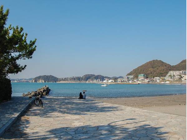 森戸海岸まで約1900m