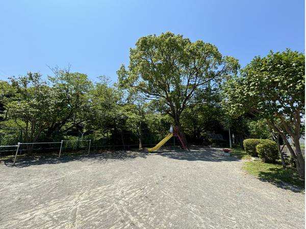 下川窪遊園地まで歩いて４分(約290ｍ)