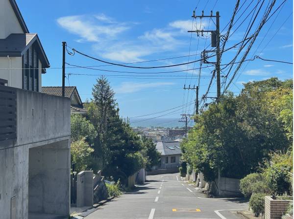 前面道路からの眺望