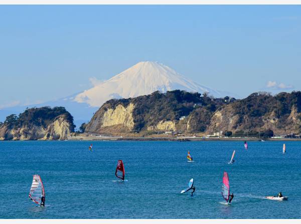 海に出ると富士山がきれいに見えます！
現地より約５分（４００ｍ）