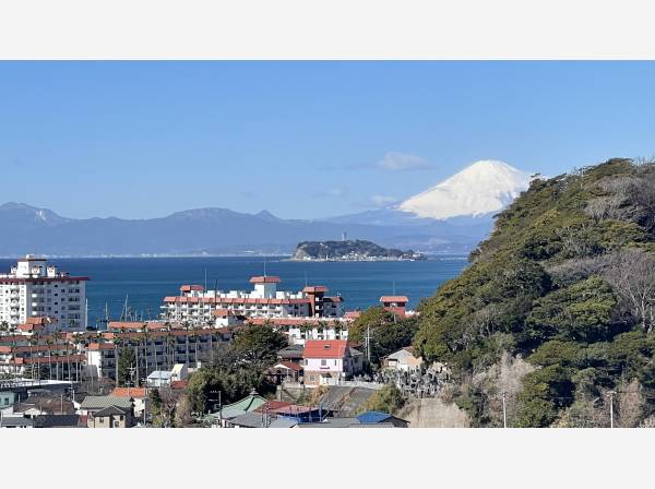 空気の澄んだ日には富士山もしっかりと望みます！