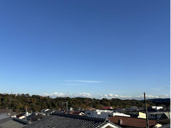 バルコニーからすでに緑を望む素敵な景色が