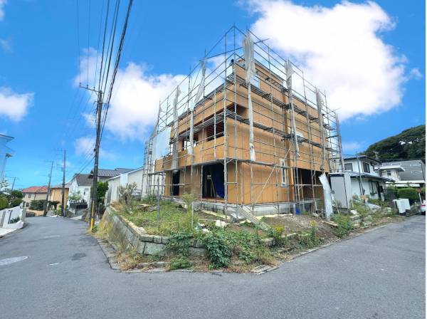 現地は建築中です