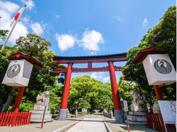 平塚八幡宮まで徒歩6分（約450m）