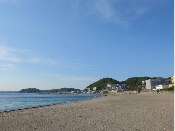 森戸海岸まで約1400m、葉山の山々と海に囲まれた生活