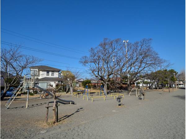 住吉児童公園まで徒歩2分（約90m）