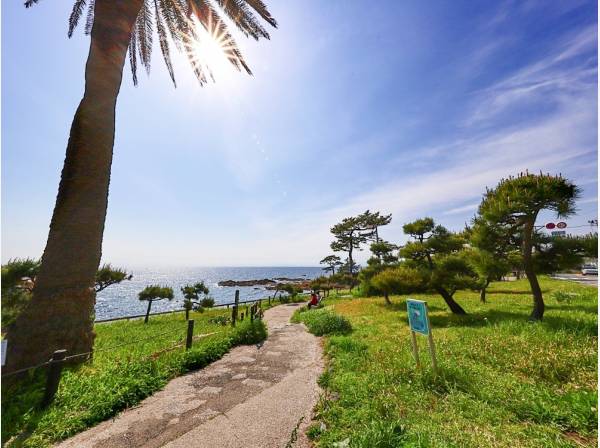 景勝地「立石公園」までは約2ｋｍサンセットタイムの富士山が絶景です