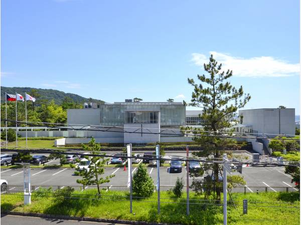 神奈川県立近代美術館 葉山館まで約1.9Km