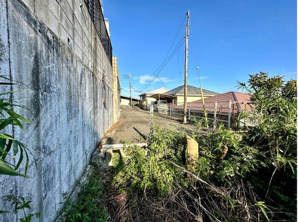 接道する道路の道幅もしっかりございます