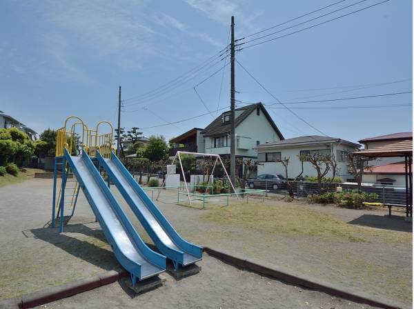 富士見町公園まで徒歩5分（約350m）