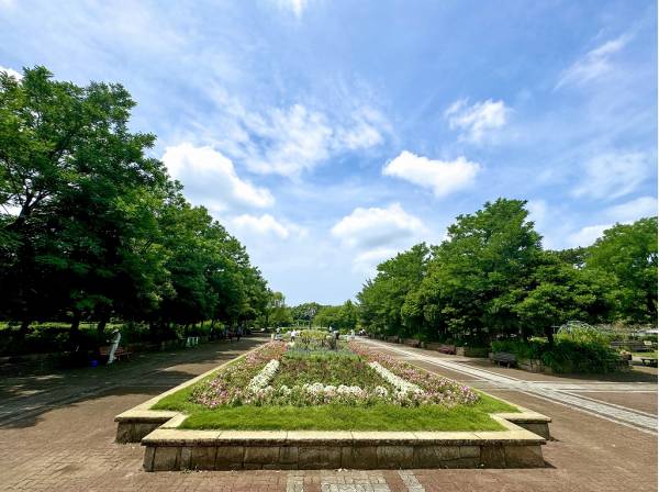 長久保公園まで徒歩12分（約900m）