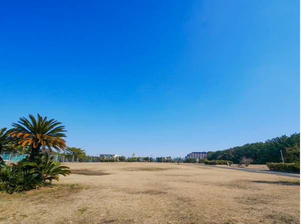 湘南海岸公園まで徒歩9分（約650m）