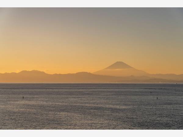 海と富士山を眺める贅沢な空間