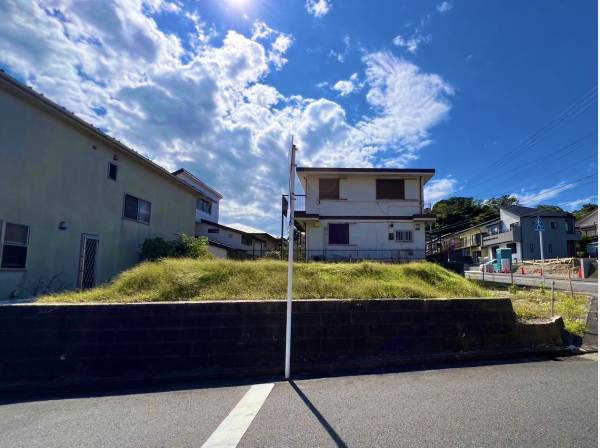 付近は、静かで落ち着きある住宅街でございます