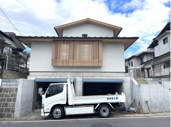 ガレージ駐車場付