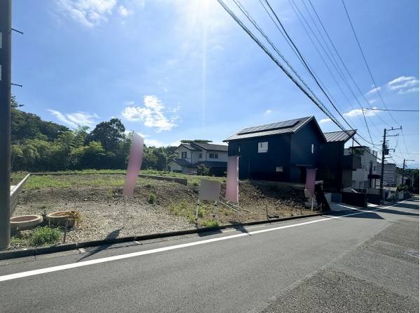 前面道路は約6ｍとゆとりがありますね