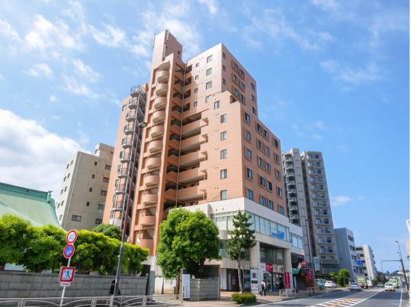 重厚感溢れる佇まいのマンション！