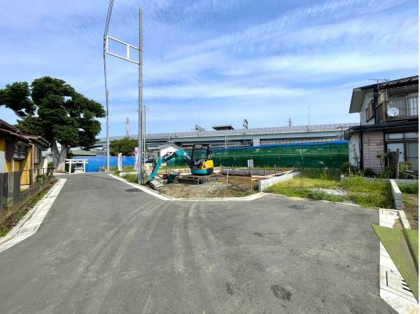 新設された開発道路。