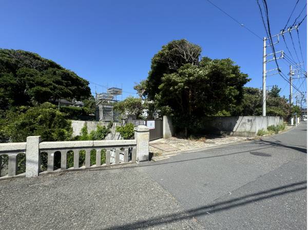 前面道路の橋　雰囲気あります