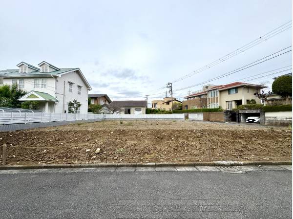 南側から見た宅地
間口が広いです