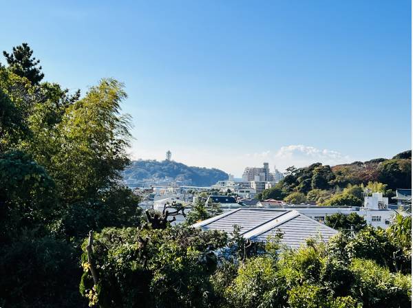 江の島、シーキャンドルが正面に見えます