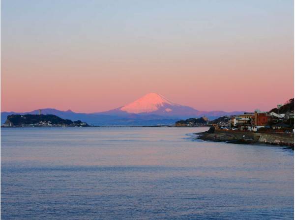 稲村ガ崎海岸まで徒歩２分（約１６０ｍ）