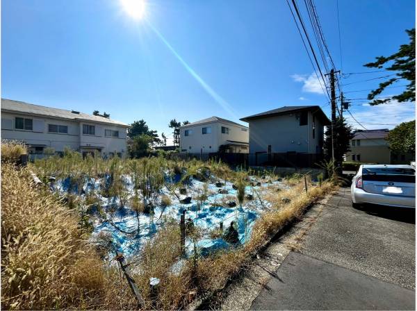 陽当たり良好な現地です。閑静な住宅地で落ち着きある雰囲気です。