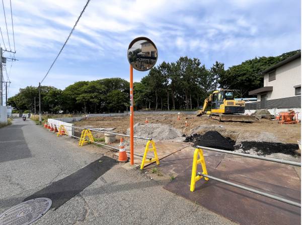 青空が広がる陽だまりの住空間