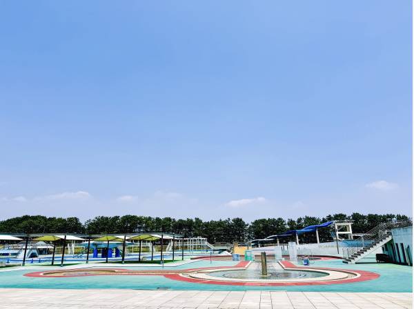 辻堂海浜公園は夏季はジャンボプールもオープンします！