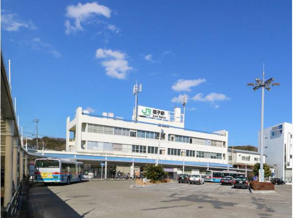 JR横須賀線「逗子」駅 徒歩10分(約800m)