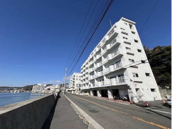 ７階建ての最上階です