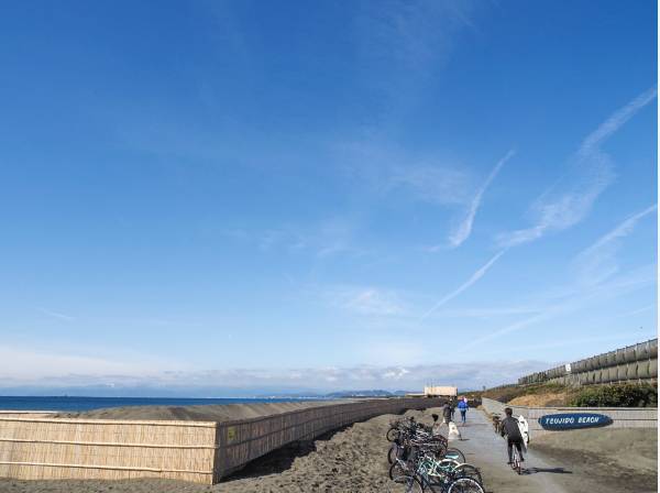 海岸まで徒歩13分（約1040ｍ）