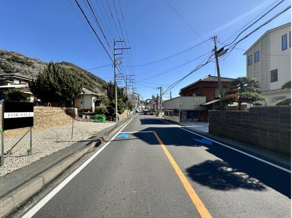 前面道路は国道134号線