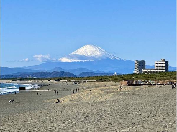 海まで自転車で5分 (約1.4km)