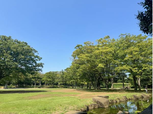 茅ヶ崎中央公園まで徒歩10分（約750m）