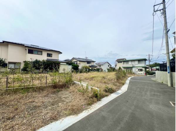 開発分譲地で綺麗な街並み！