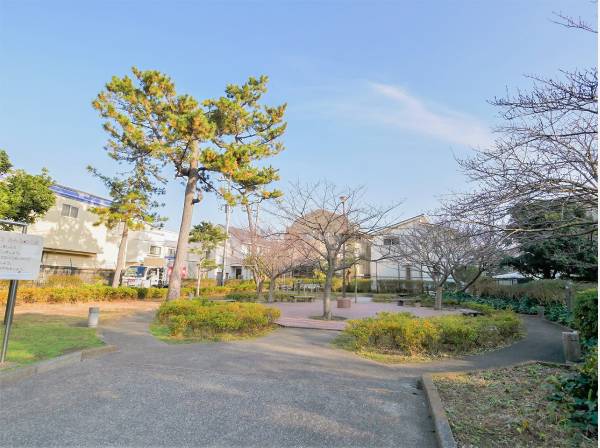 若宮大路公園まで徒歩2分（約160m）