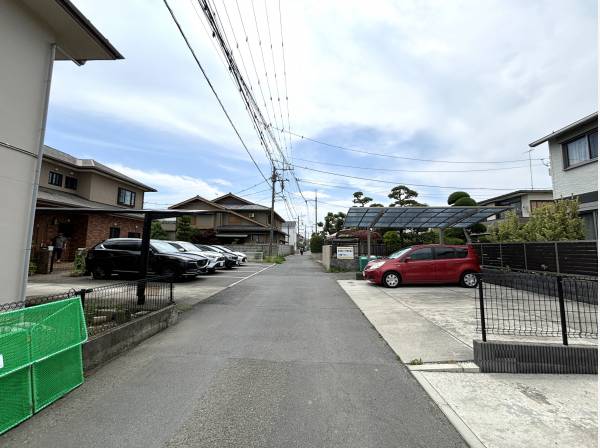 道幅もしっかりあり、車でのアプローチも良好です