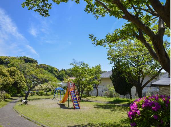 正福寺公園まで徒歩3分（約170m）