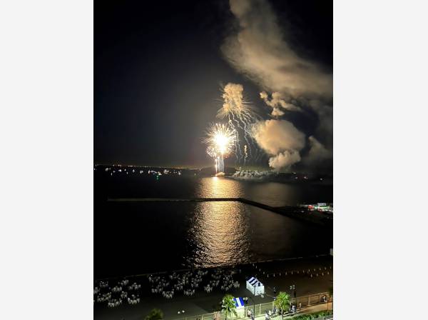 夏の花火大会は特等席でご覧いただけます