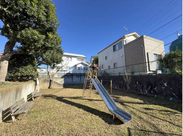 藤原公園まで徒歩1分（約50m）