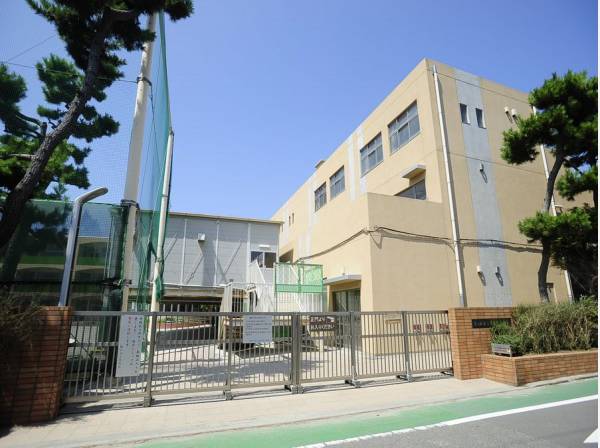 緑が浜小学校まで徒歩2分（約160m）