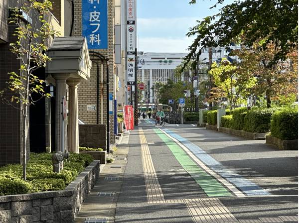 平塚駅はフラットな道のりを徒歩５分（約４００ｍ）