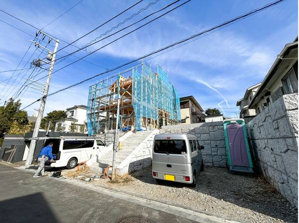 車種によりカースペース2台分を完備