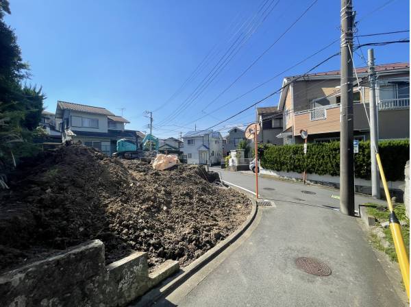 角地らしい開放的なロケーション。