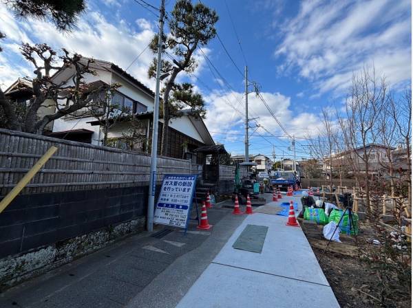 前面道路もしっかりと整備されております！